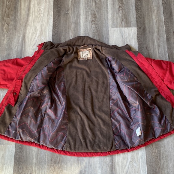 Red Ladies Large Pacific Trail Jacket - Picture 3 of 4